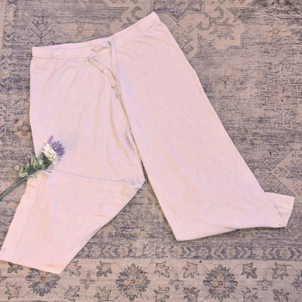 Barefoot Dreams Ivory Comfy Relaxed Loungewear Sleep Pants
Women’s Size Large